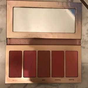 Tarte blush